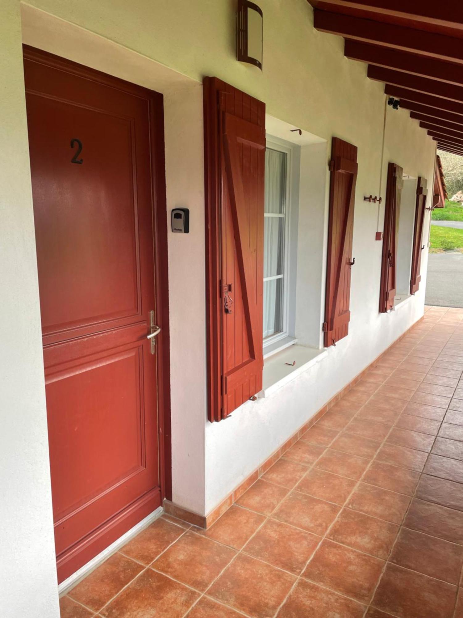 Chambres Zazpiak Saint-Jean-Pied-de-Port Habitación foto